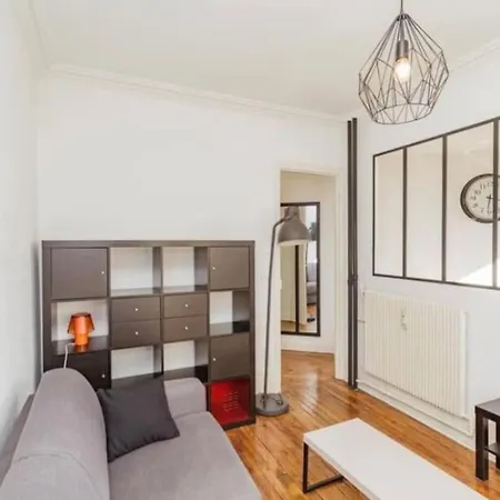 Cocon Parisien Lumineux Central Appartamento